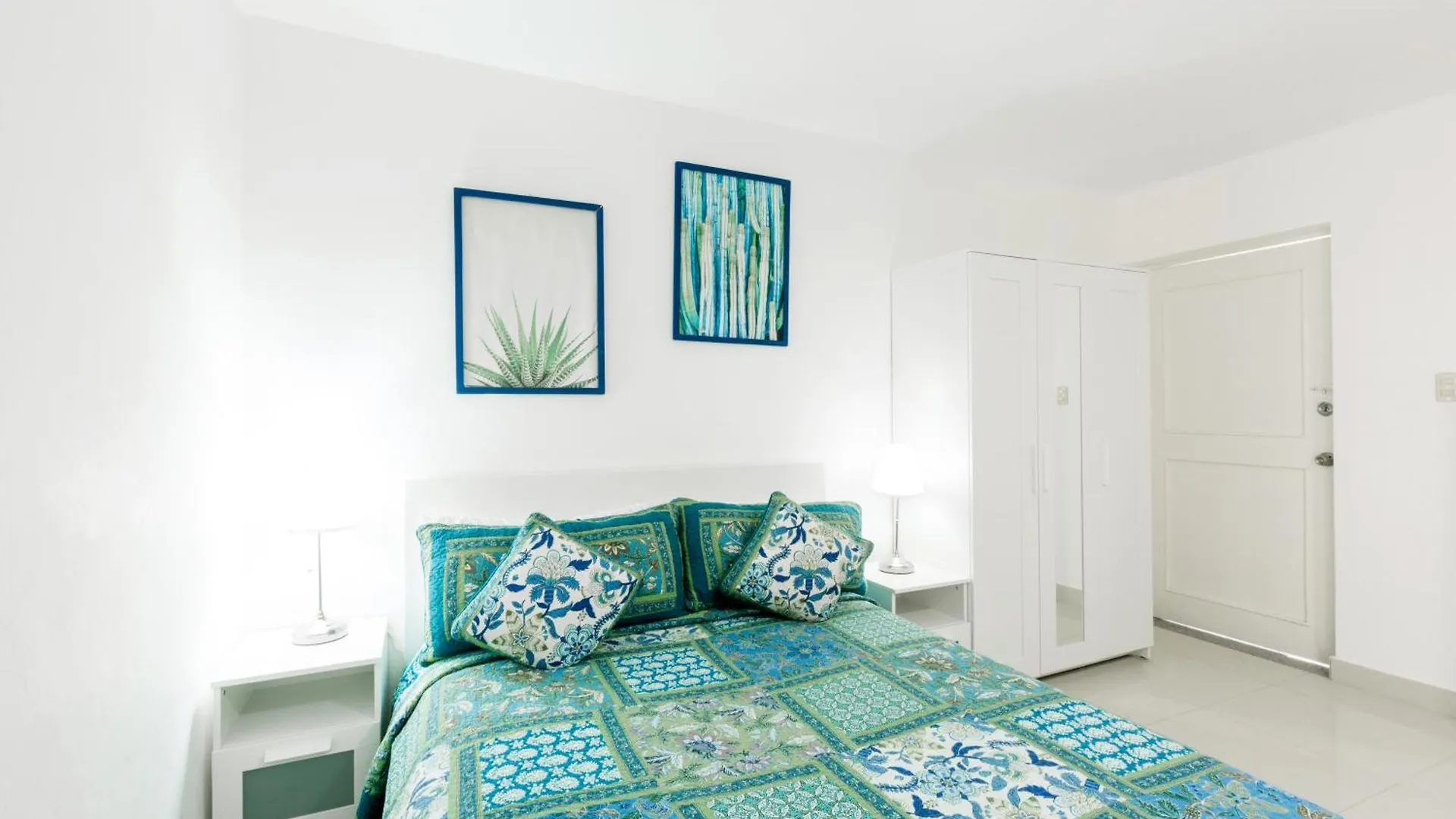 Tropicana Suites Deluxe Beach Club And Pool - Playa Los Corales Punta Cana Hotel